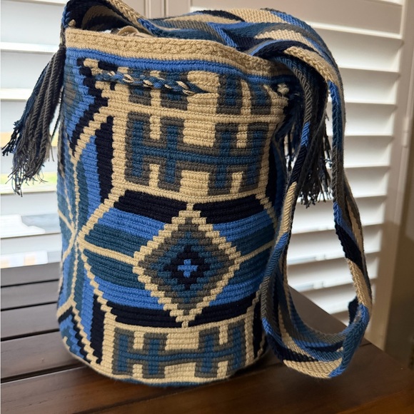 NEW Handmade Wayuu Blue and Beige Patterned Women handbag - Picture 2 of 4